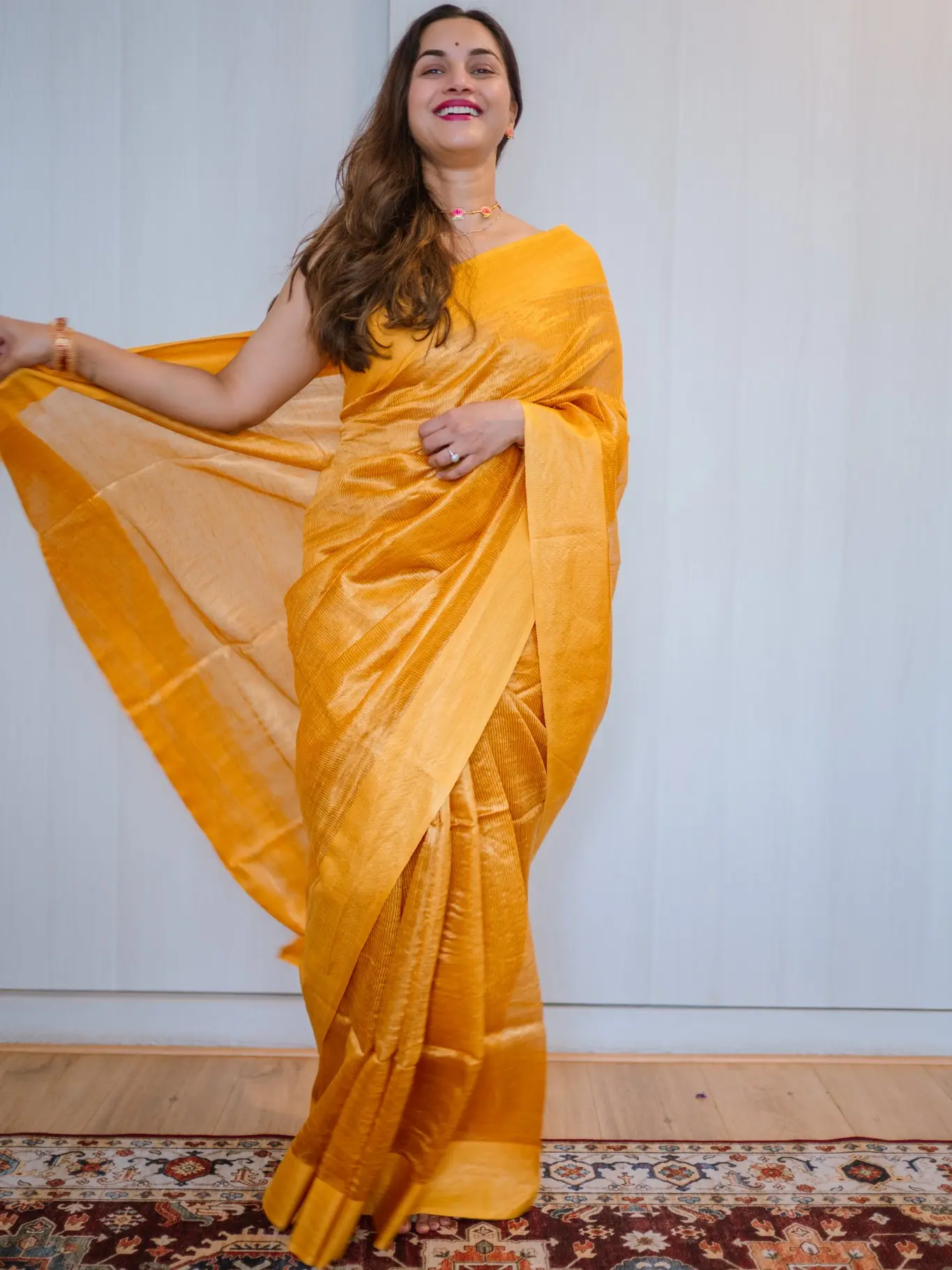 LARIYA Y