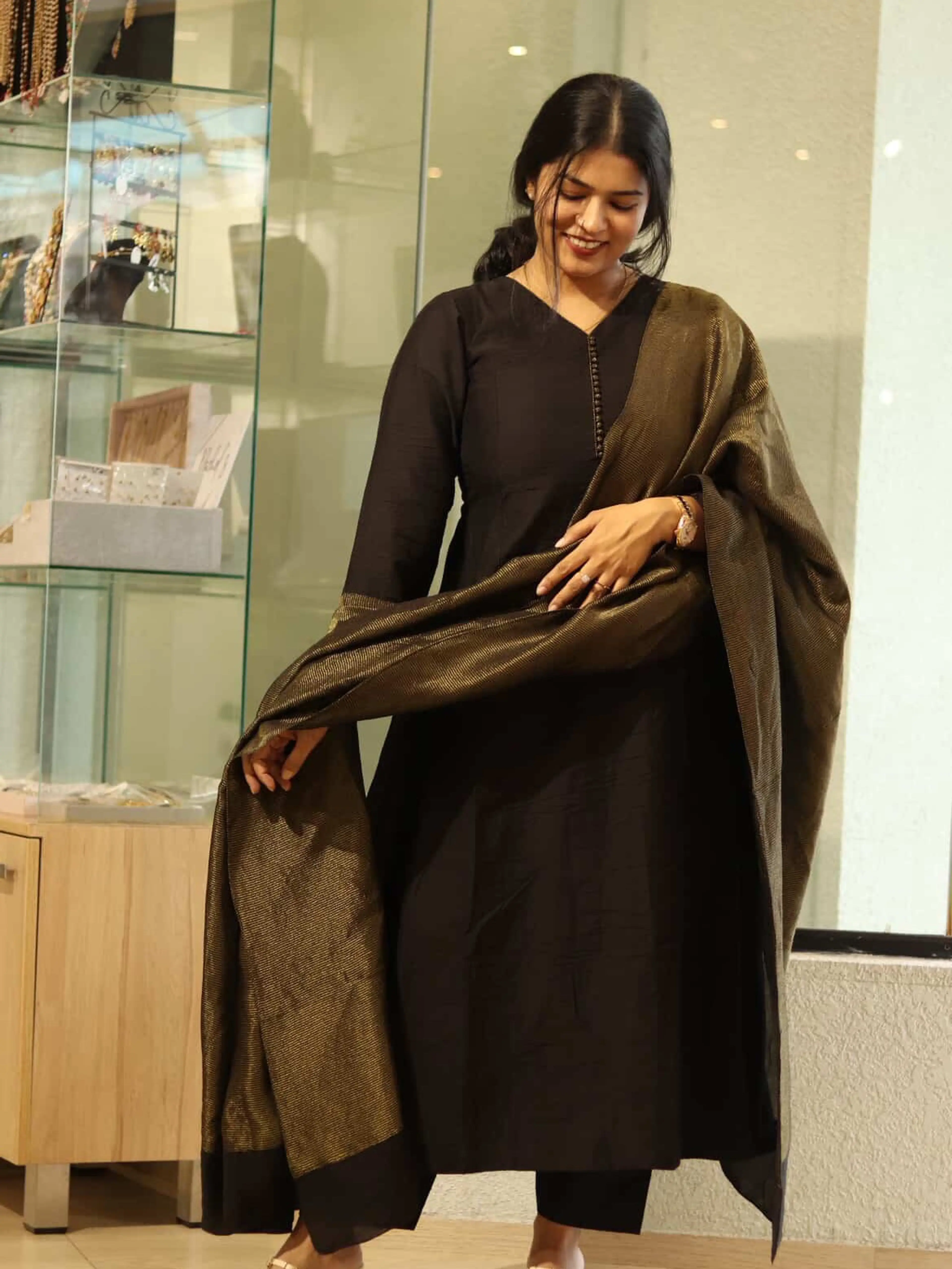NOOR  E NOIR