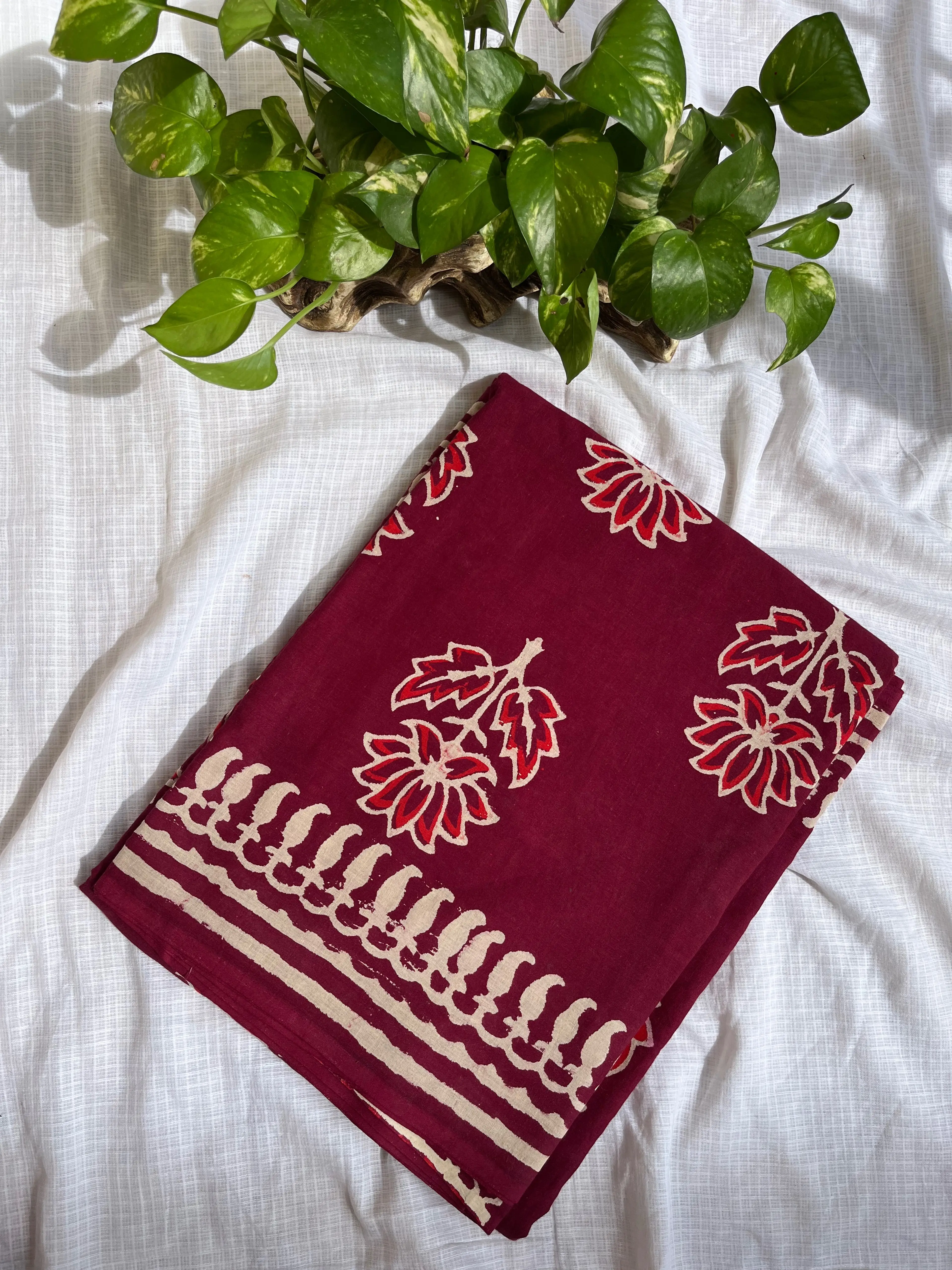 Merry maroon